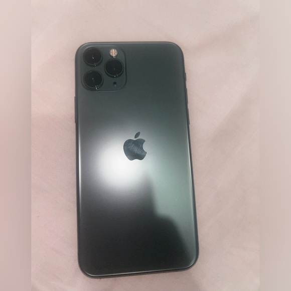 BRAND NEW USED LIKE NEW I UPGRADED IN GREAT CONDITION 📍